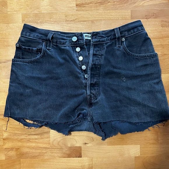 RE/DONE LEVI’S black button fly jean shorts Sz 29 - Picture 1 of 7